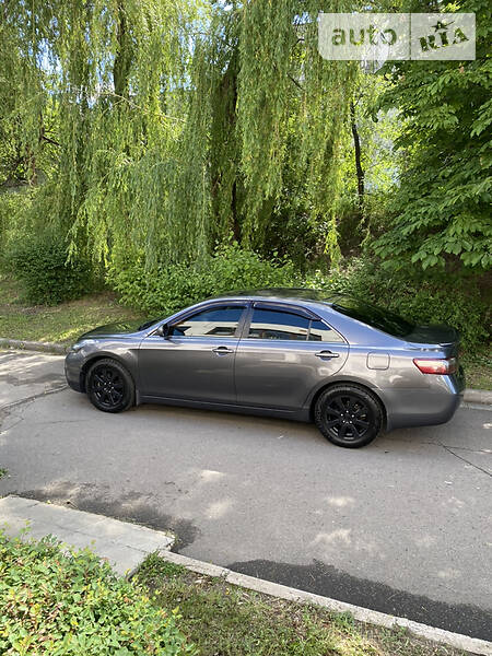 Седан Toyota Camry 2006 в Кривому Розі