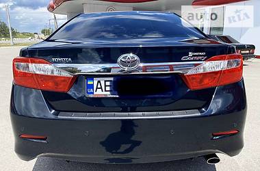 Седан Toyota Camry 2013 в Днепре