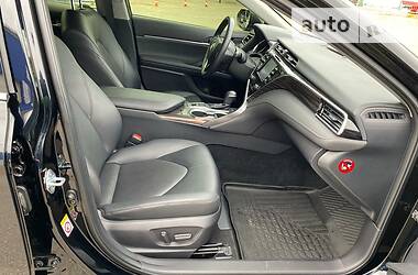 Седан Toyota Camry 2017 в 