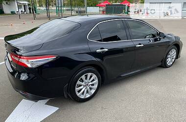 Седан Toyota Camry 2017 в 