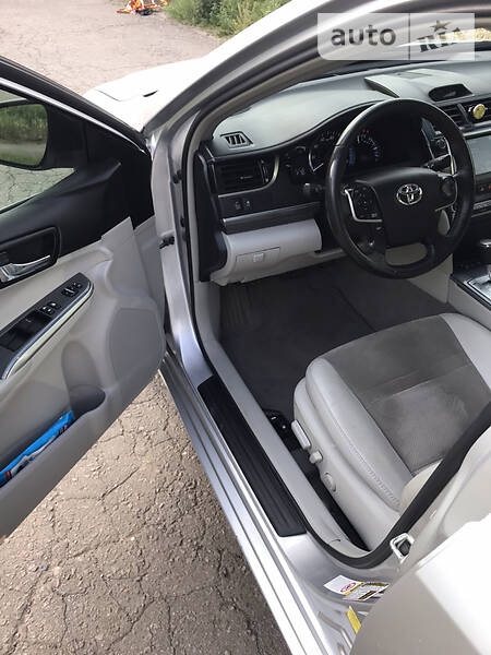 Седан Toyota Camry 2012 в Харкові
