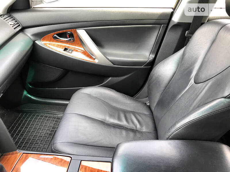 Седан Toyota Camry 2008 в Харкові