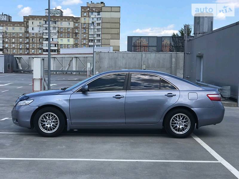 Седан Toyota Camry 2008 в Києві