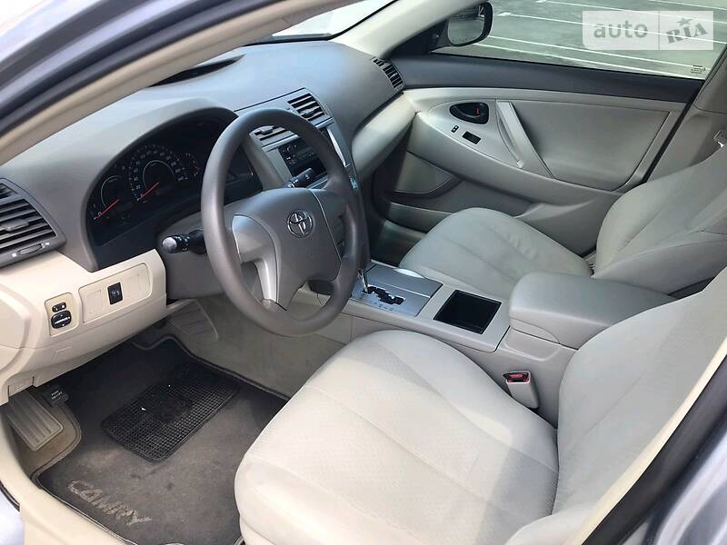 Седан Toyota Camry 2008 в Києві