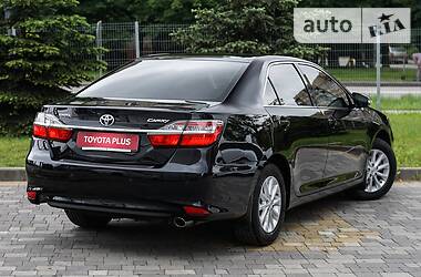 Седан Toyota Camry 2015 в 
