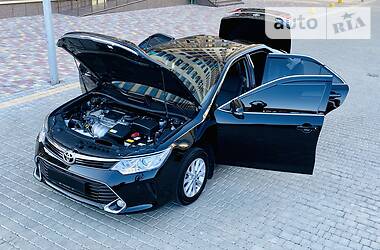 Седан Toyota Camry 2017 в Одессе