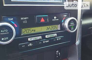 Седан Toyota Camry 2012 в Виннице