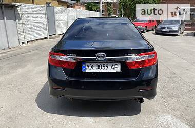 Седан Toyota Camry 2012 в 