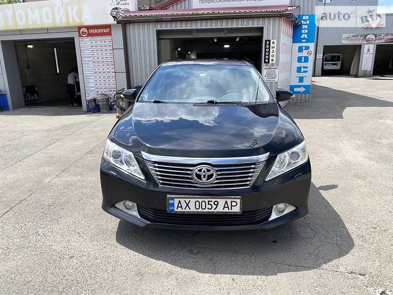 Седан Toyota Camry 2012 в 