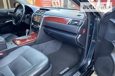 Седан Toyota Camry 2013 в 