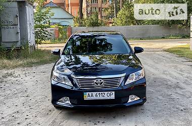 Седан Toyota Camry 2013 в 