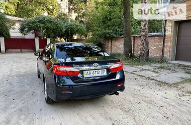Седан Toyota Camry 2013 в 