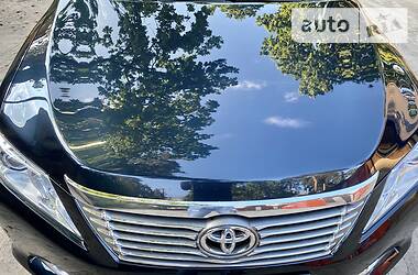 Седан Toyota Camry 2013 в 