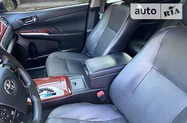 Седан Toyota Camry 2013 в 