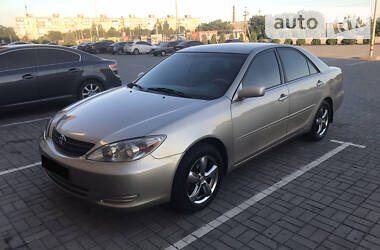 Седан Toyota Camry 2003 в Мариуполе