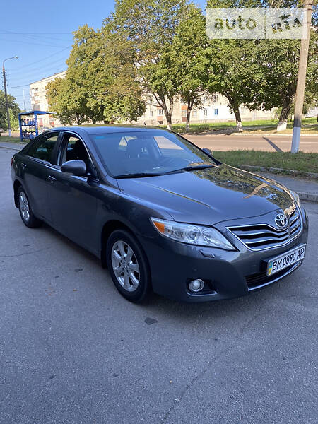 Седан Toyota Camry 2010 в Конотопі