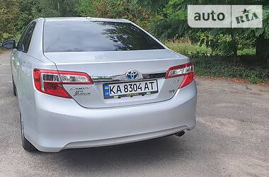 Седан Toyota Camry 2012 в Киеве