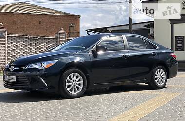 Седан Toyota Camry 2015 в 