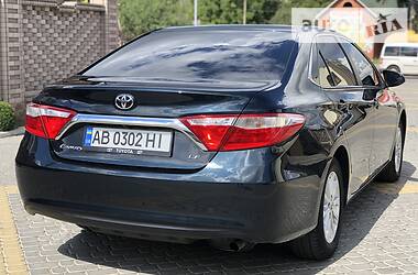 Седан Toyota Camry 2015 в 