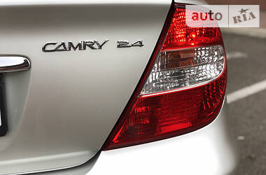 Седан Toyota Camry 2005 в 