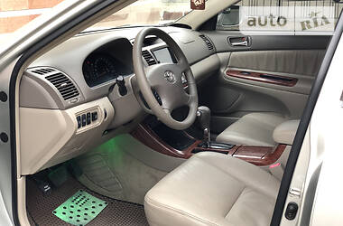 Седан Toyota Camry 2005 в 