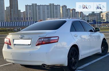 Седан Toyota Camry 2010 в Киеве