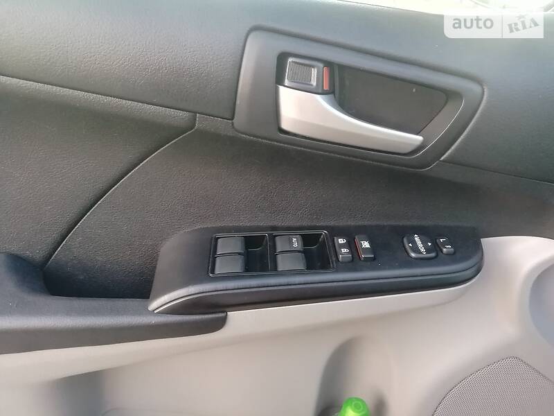 Седан Toyota Camry 2012 в Киеве