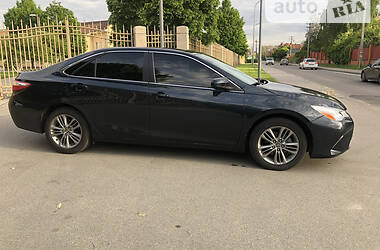 Седан Toyota Camry 2015 в Києві