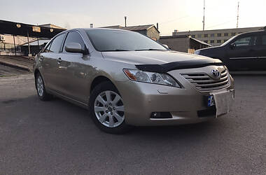 Седан Toyota Camry 2007 в Киеве