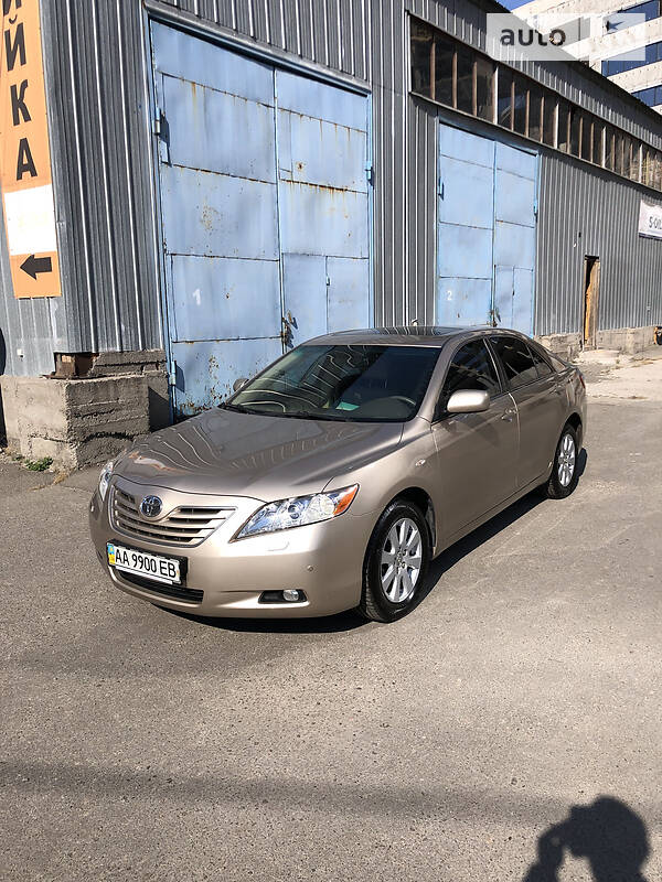 Седан Toyota Camry 2007 в Києві