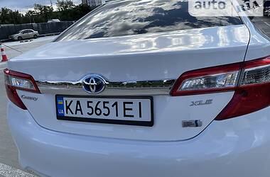 Седан Toyota Camry 2012 в Киеве