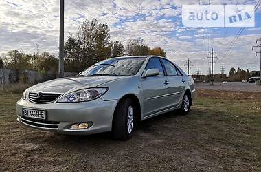 Седан Toyota Camry 2003 в Полтаве