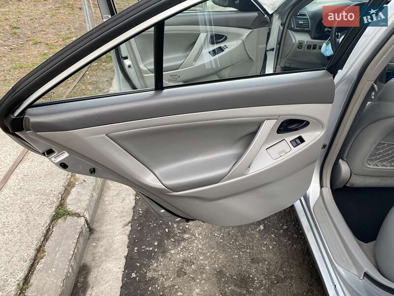 Седан Toyota Camry 2008 в Ивано-Франковске