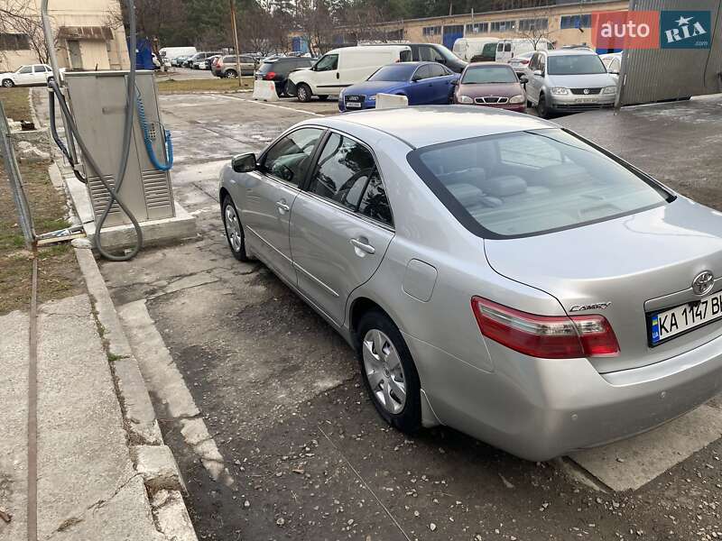 Седан Toyota Camry 2008 в Ивано-Франковске