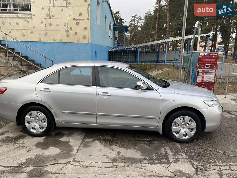 Седан Toyota Camry 2008 в Ивано-Франковске
