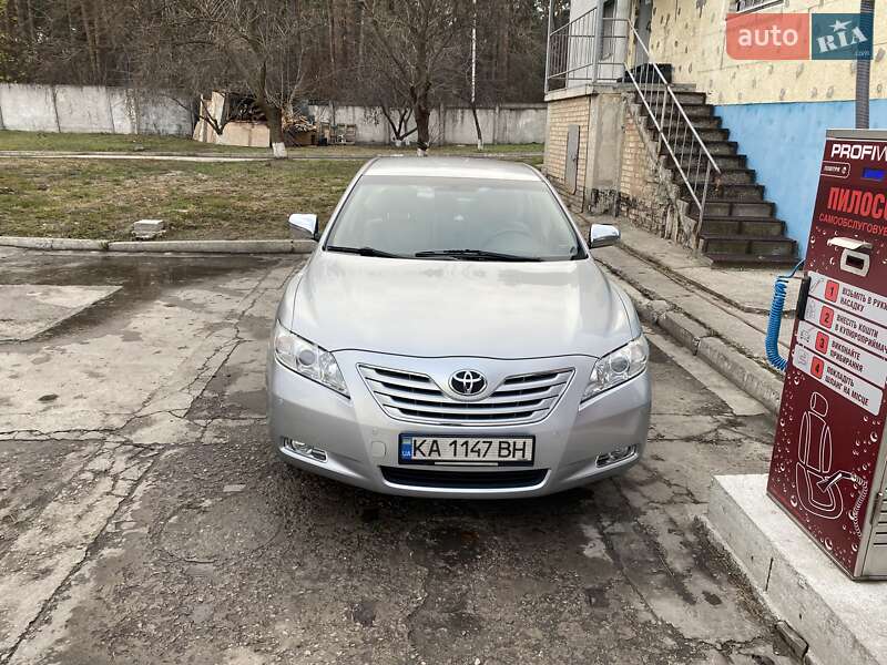 Седан Toyota Camry 2008 в Ивано-Франковске