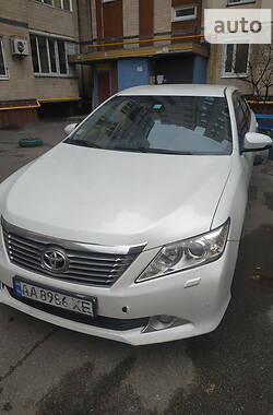 Седан Toyota Camry 2012 в Киеве