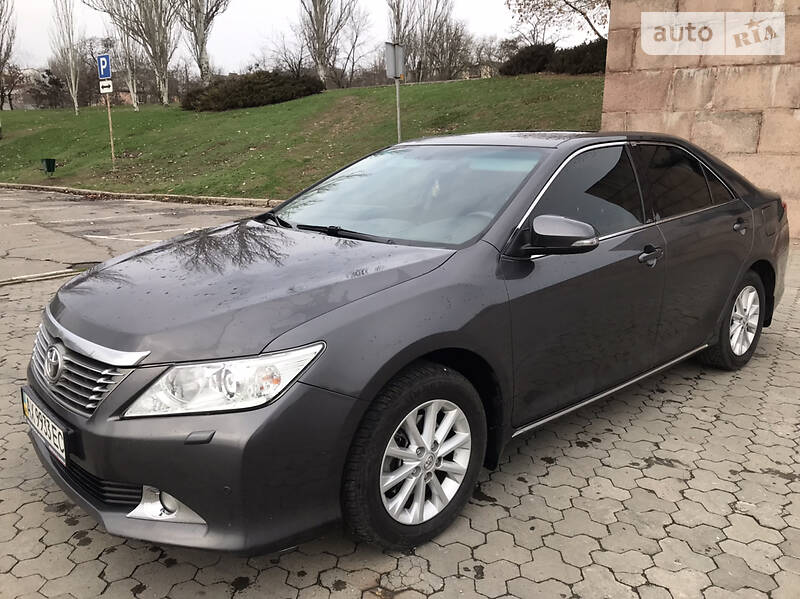 Седан Toyota Camry 2013 в Херсоне