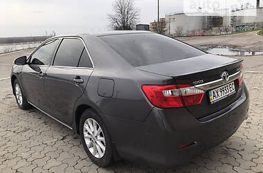 Седан Toyota Camry 2013 в Херсоне