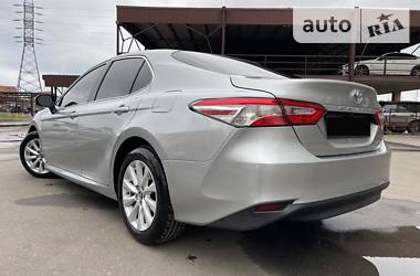 Седан Toyota Camry 2018 в 