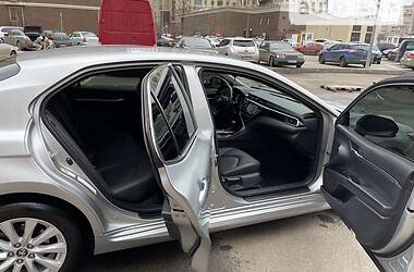 Седан Toyota Camry 2018 в 