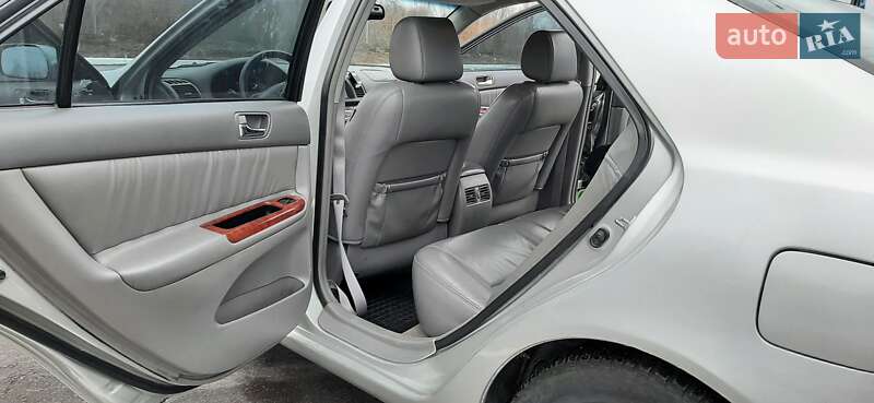 Седан Toyota Camry 2004 в Запорожье
