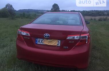 Седан Toyota Camry 2013 в Києві