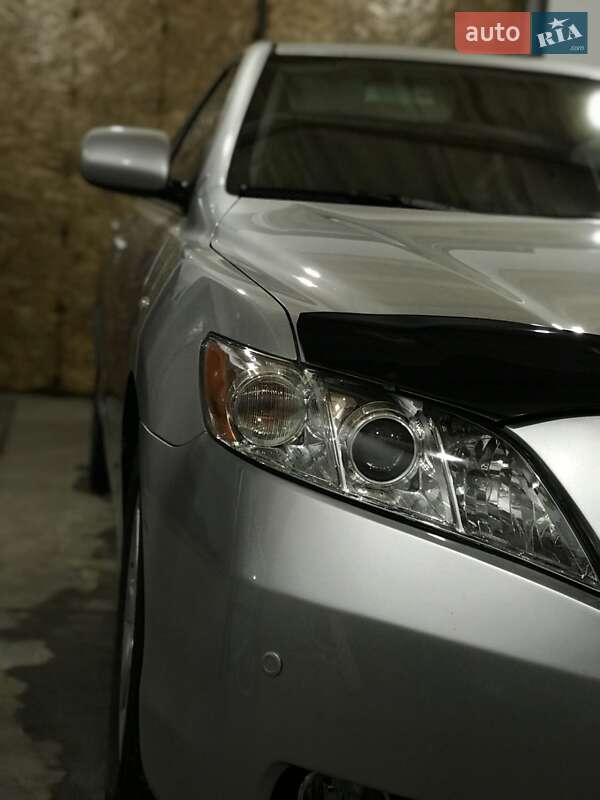 Седан Toyota Camry 2008 в Рівному
