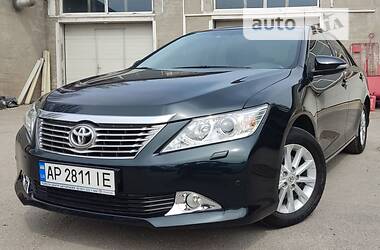 Седан Toyota Camry 2014 в Днепре