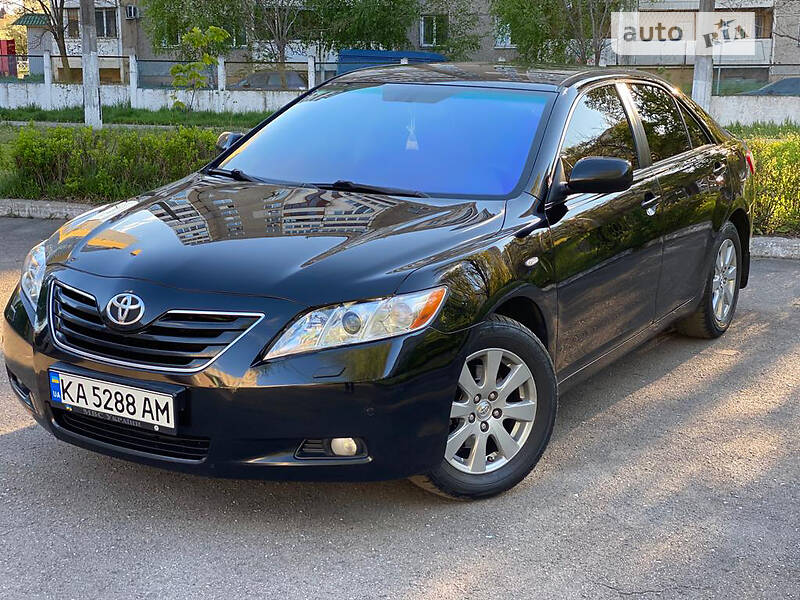 Седан Toyota Camry 2008 в Киеве