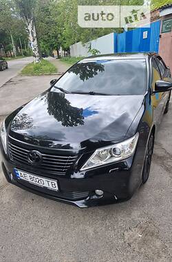 Седан Toyota Camry 2013 в Днепре