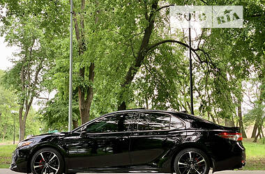 Седан Toyota Camry 2019 в 