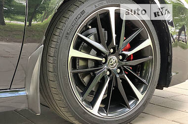 Седан Toyota Camry 2019 в 