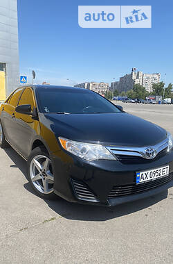 Седан Toyota Camry 2013 в Запорожье